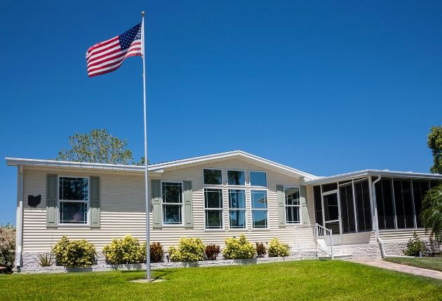 Pros and Cons of Buying a Mobile Home